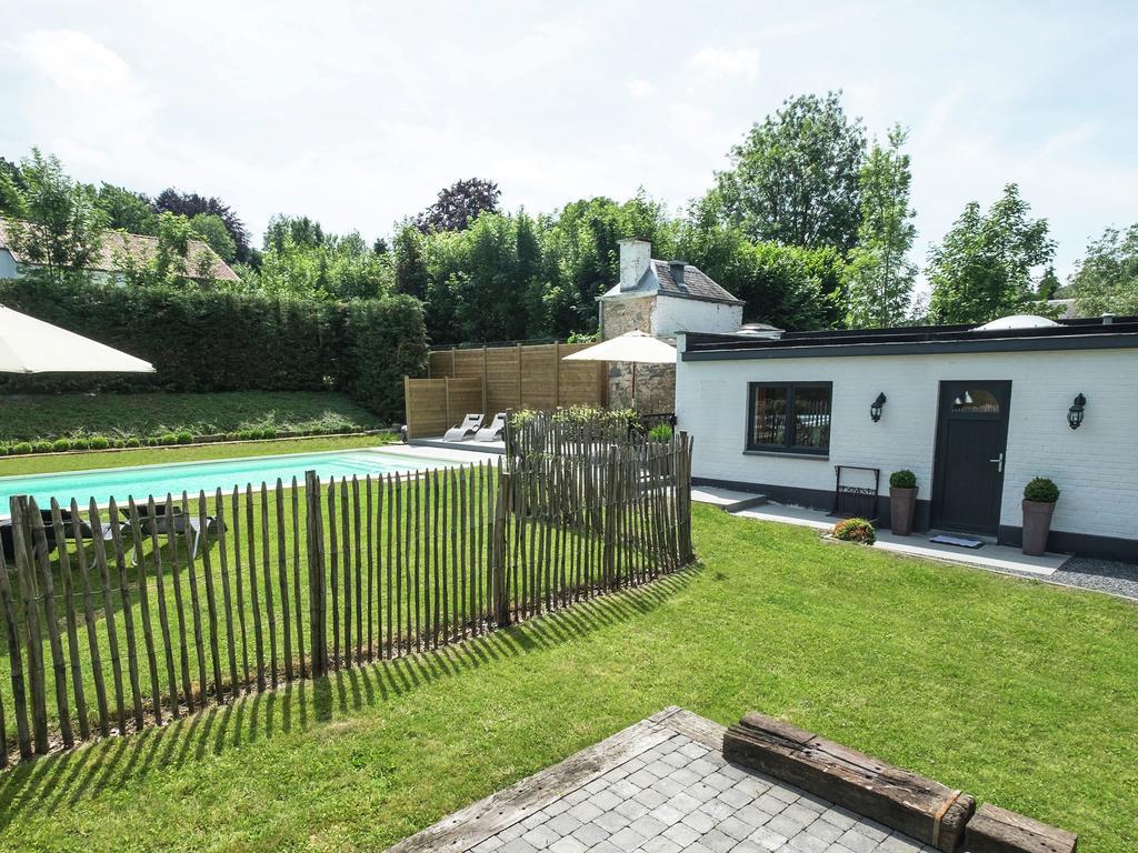 Modern Mansion In Hasti Re Par Del With Pool Villa Hastiere-par-dela Buitenkant foto