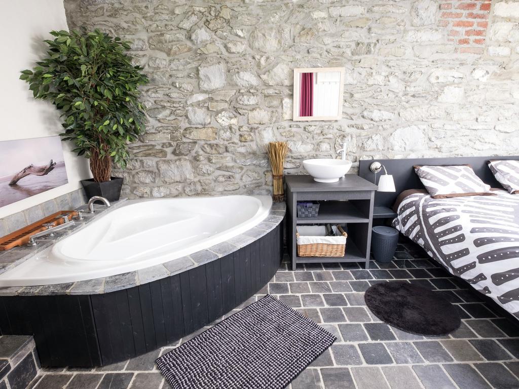 Modern Mansion In Hasti Re Par Del With Pool Villa Hastiere-par-dela Buitenkant foto