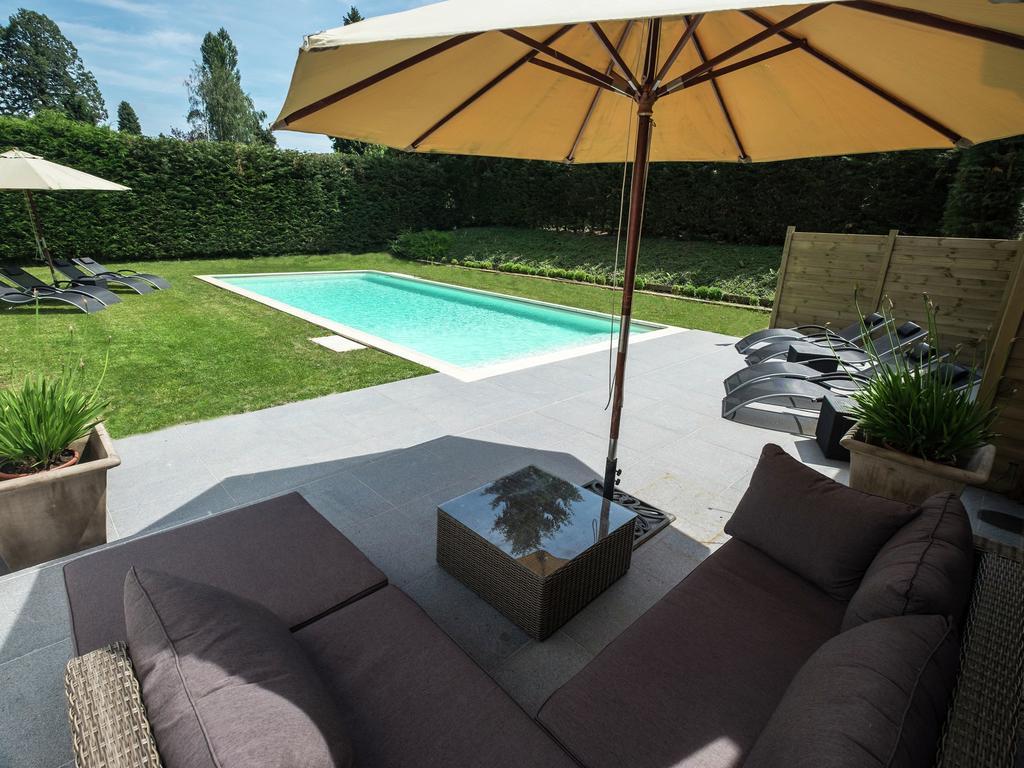 Modern Mansion In Hasti Re Par Del With Pool Villa Hastiere-par-dela Buitenkant foto