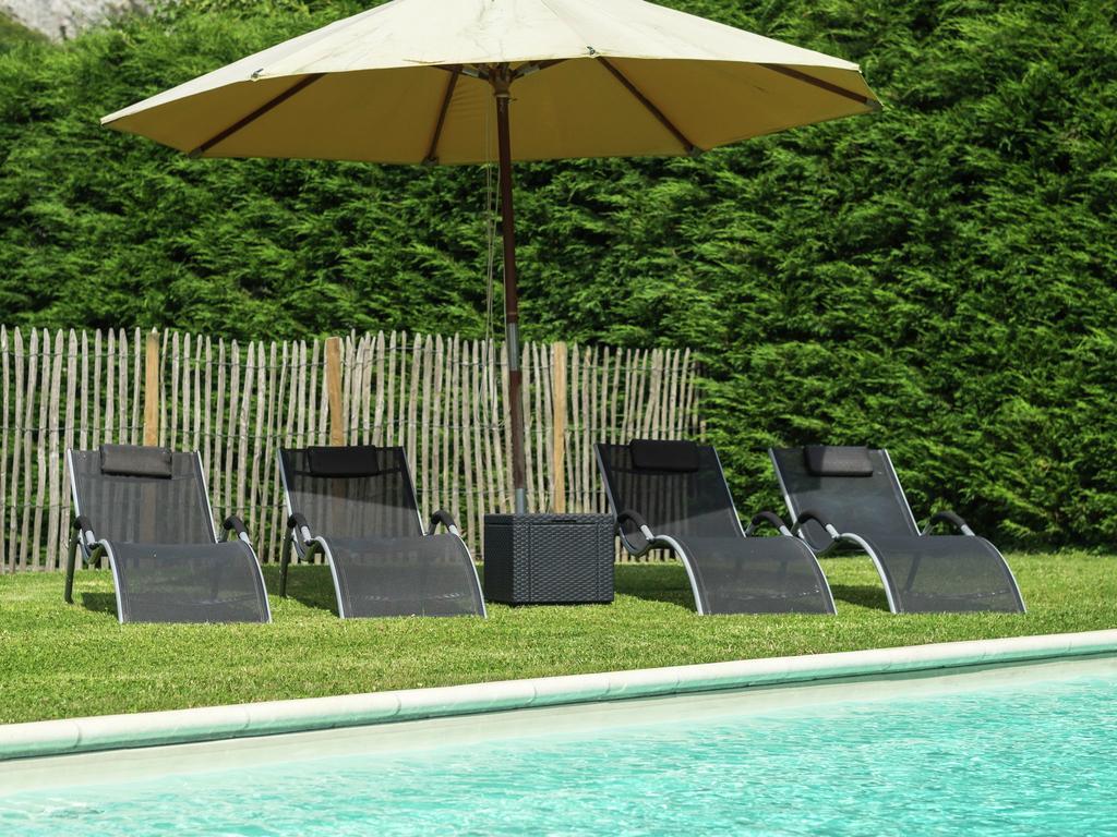 Modern Mansion In Hasti Re Par Del With Pool Villa Hastiere-par-dela Buitenkant foto